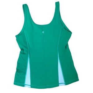 Lulu athletic top